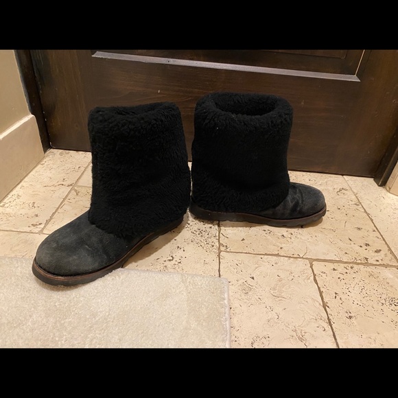 UGG Black Faux Fur Boots Size 7 - Picture 2 of 5